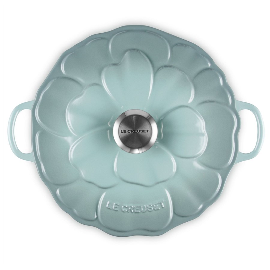 additioanl image for  Le Creuset Petal Low Cass. Sea Salt 26cm 
