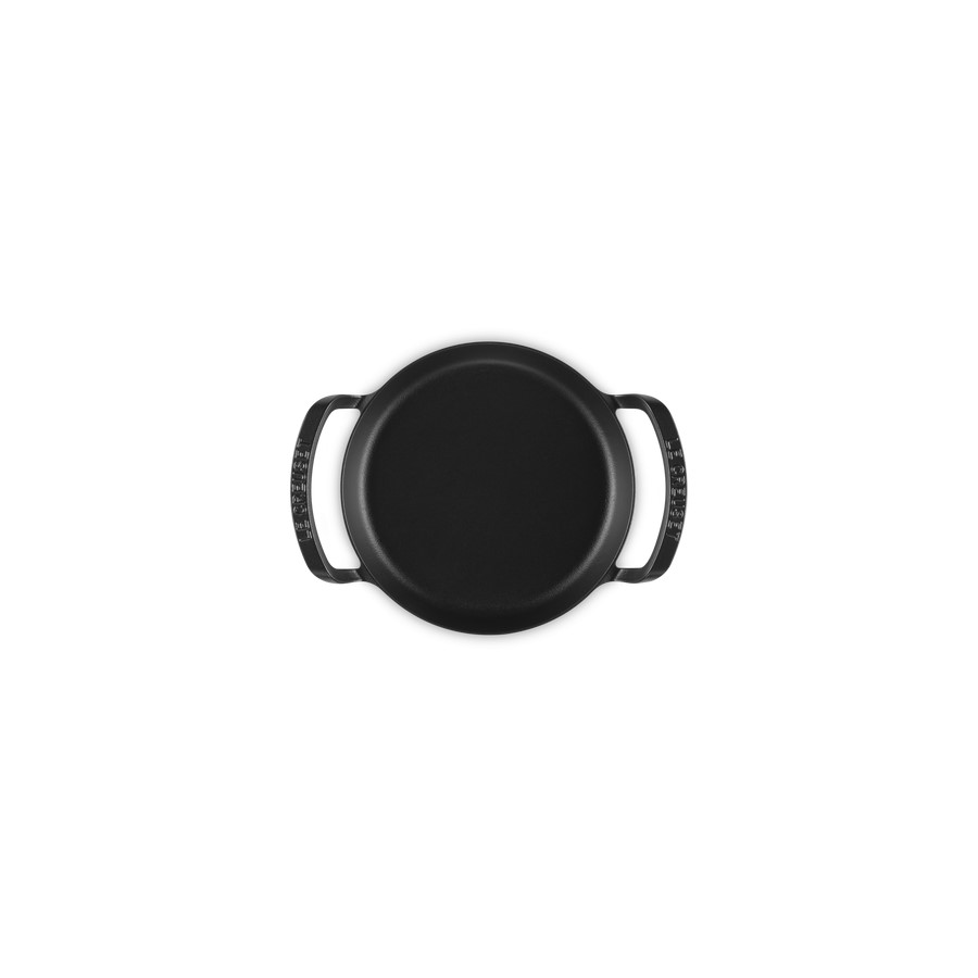 additioanl image for  Le Creuset O/Door Rd Skillet M/Blk 25 cm 