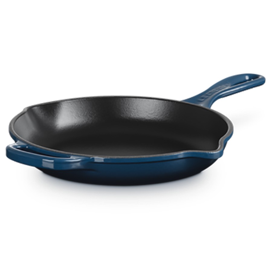 additioanl image for  Le Creuset Round Skillet Nuit 23 cm 