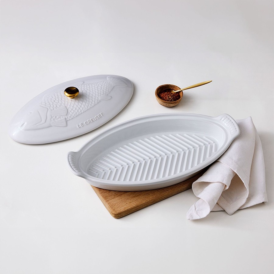 additioanl image for  Le Creuset Heritage Fish Dish Wht 1.6 L 