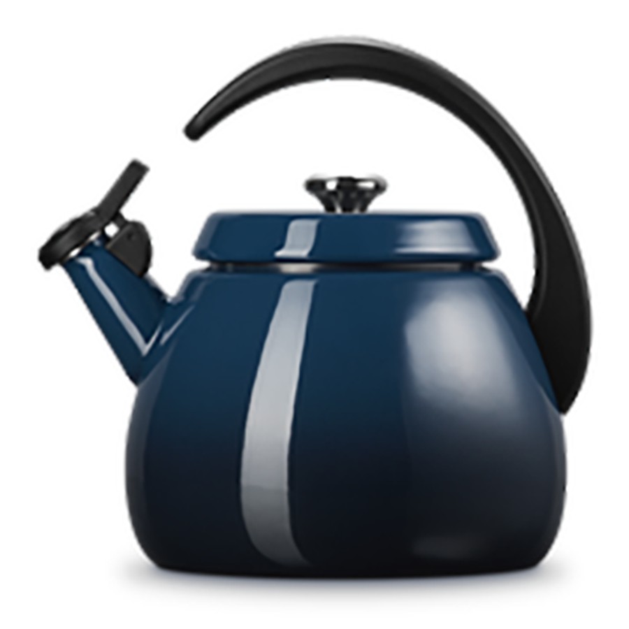 additioanl image for  Le Creuset Cloche Kettle Nuit 2.1 Litre 