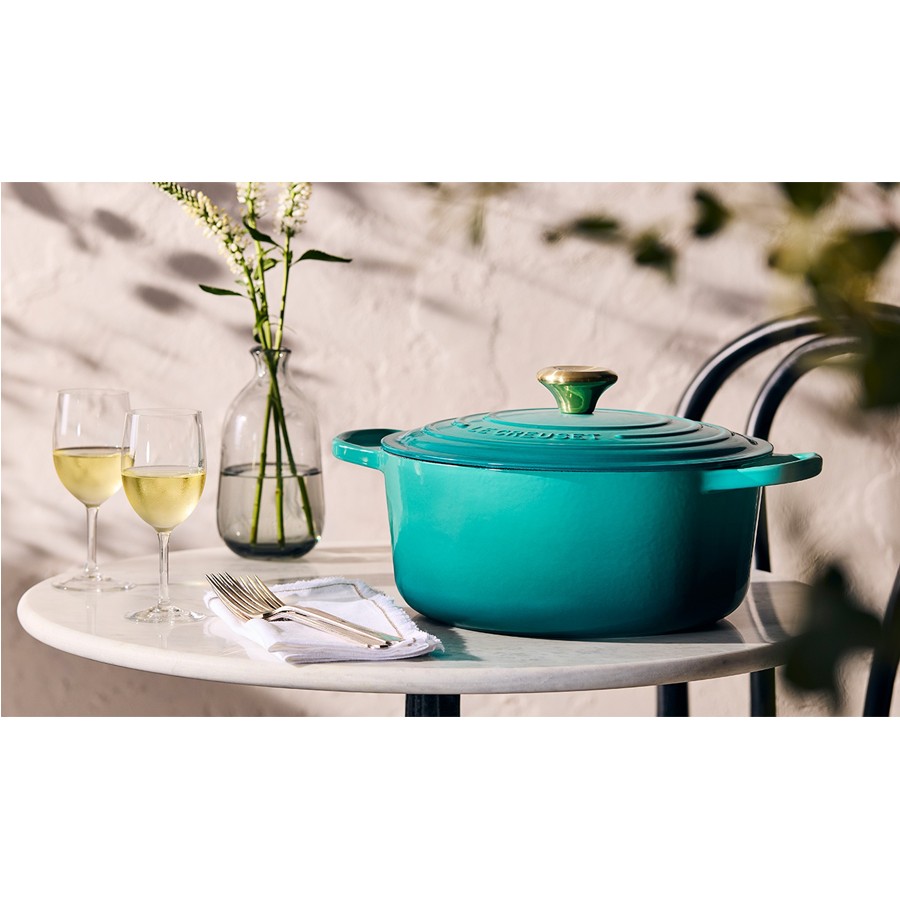 additioanl image for  Le Creuset Round Cass Bleu Riviera 24 cm 
