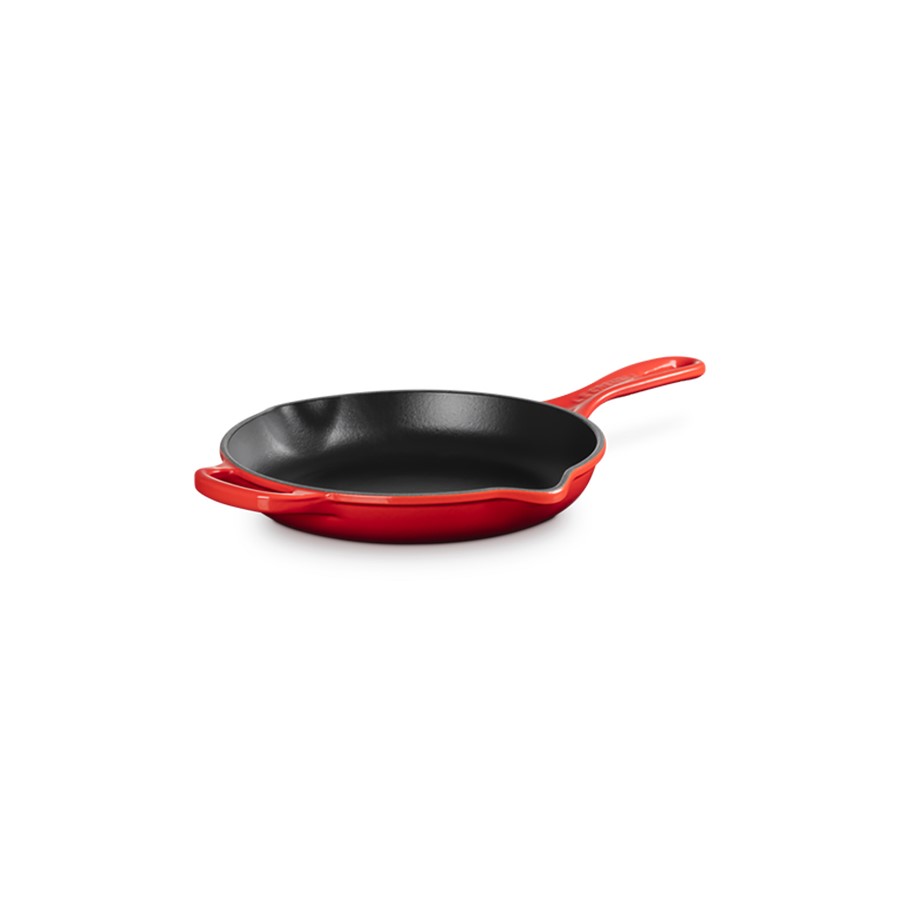 additioanl image for  Le Creuset Round Skillet Cerise 23 cm 