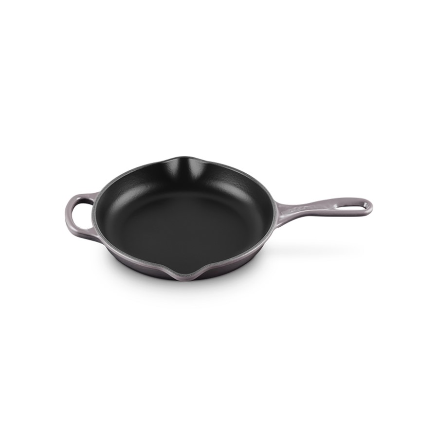 additioanl image for  Le Creuset Round Skillet Flint 23 cm 