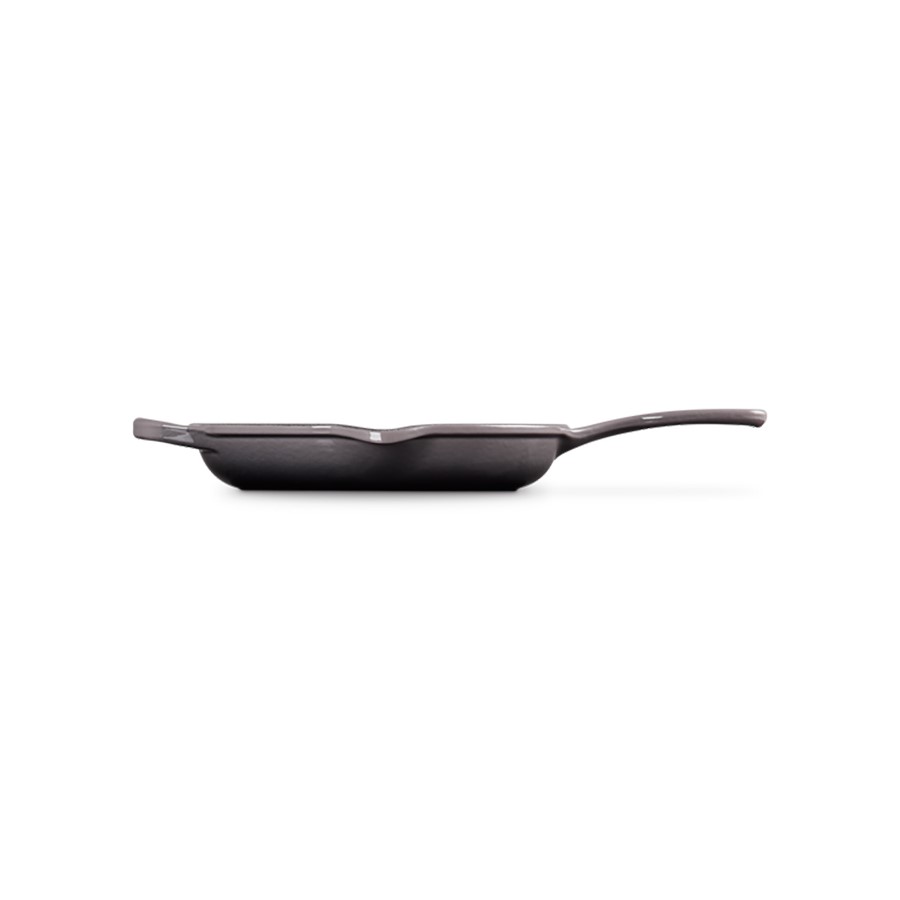 additioanl image for  Le Creuset Round Skillet Flint 23 cm 