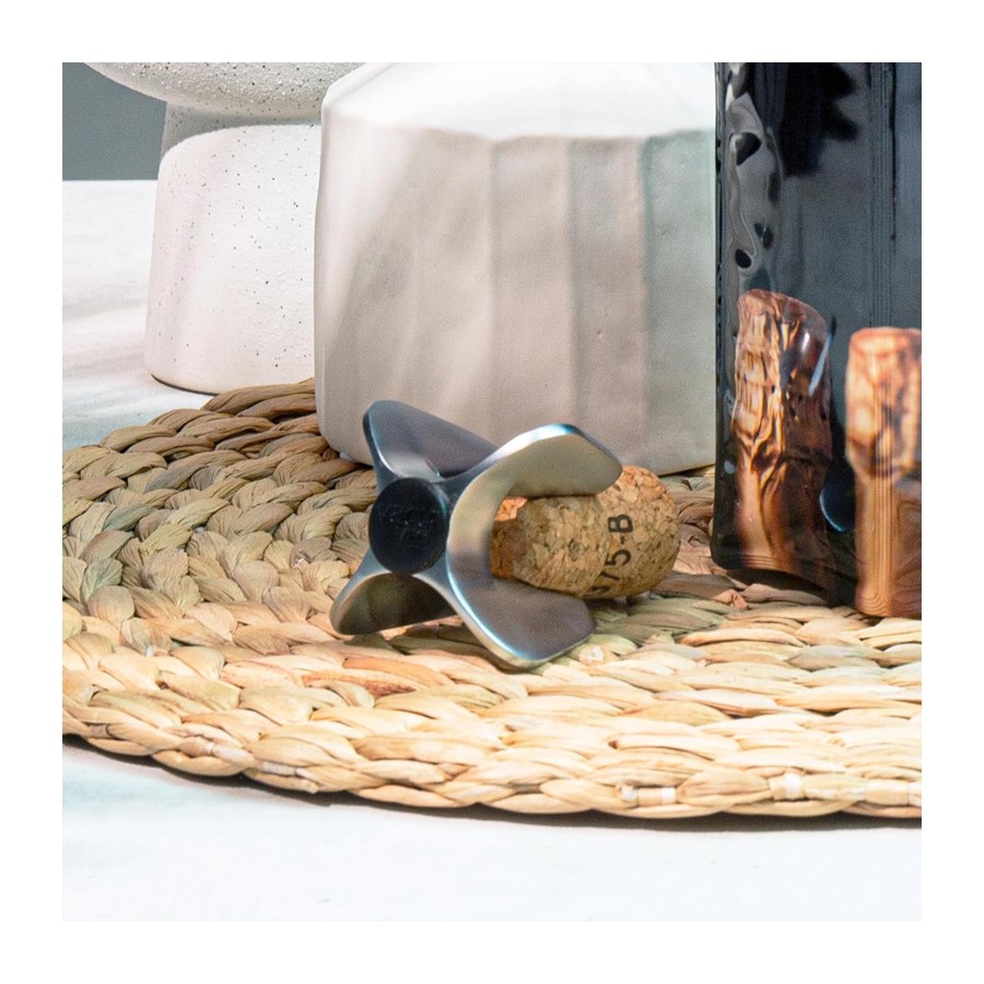 additioanl image for  Vacuvin Champagne Opener Compact Card 